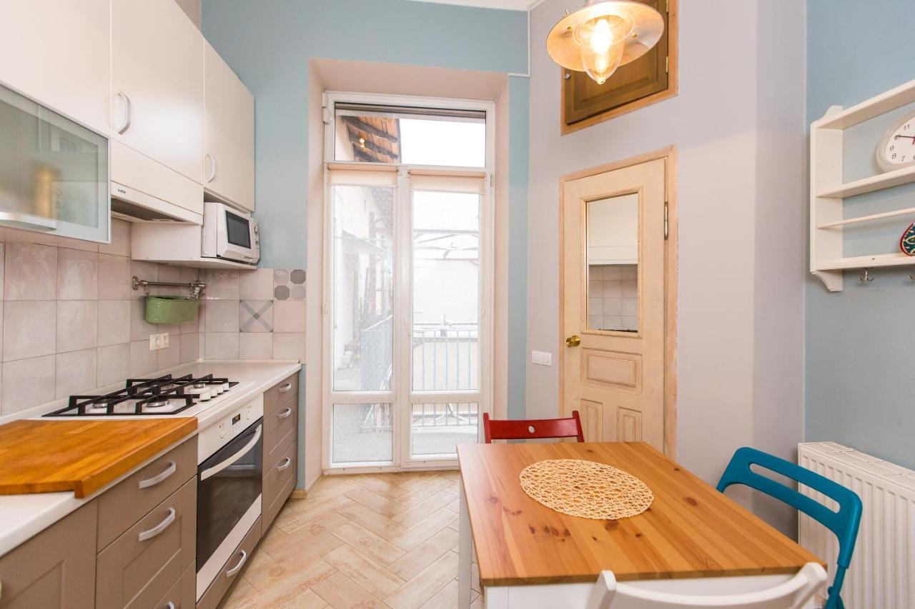 Light And Spacious Apartment On Gazova Str Liov Exterior foto